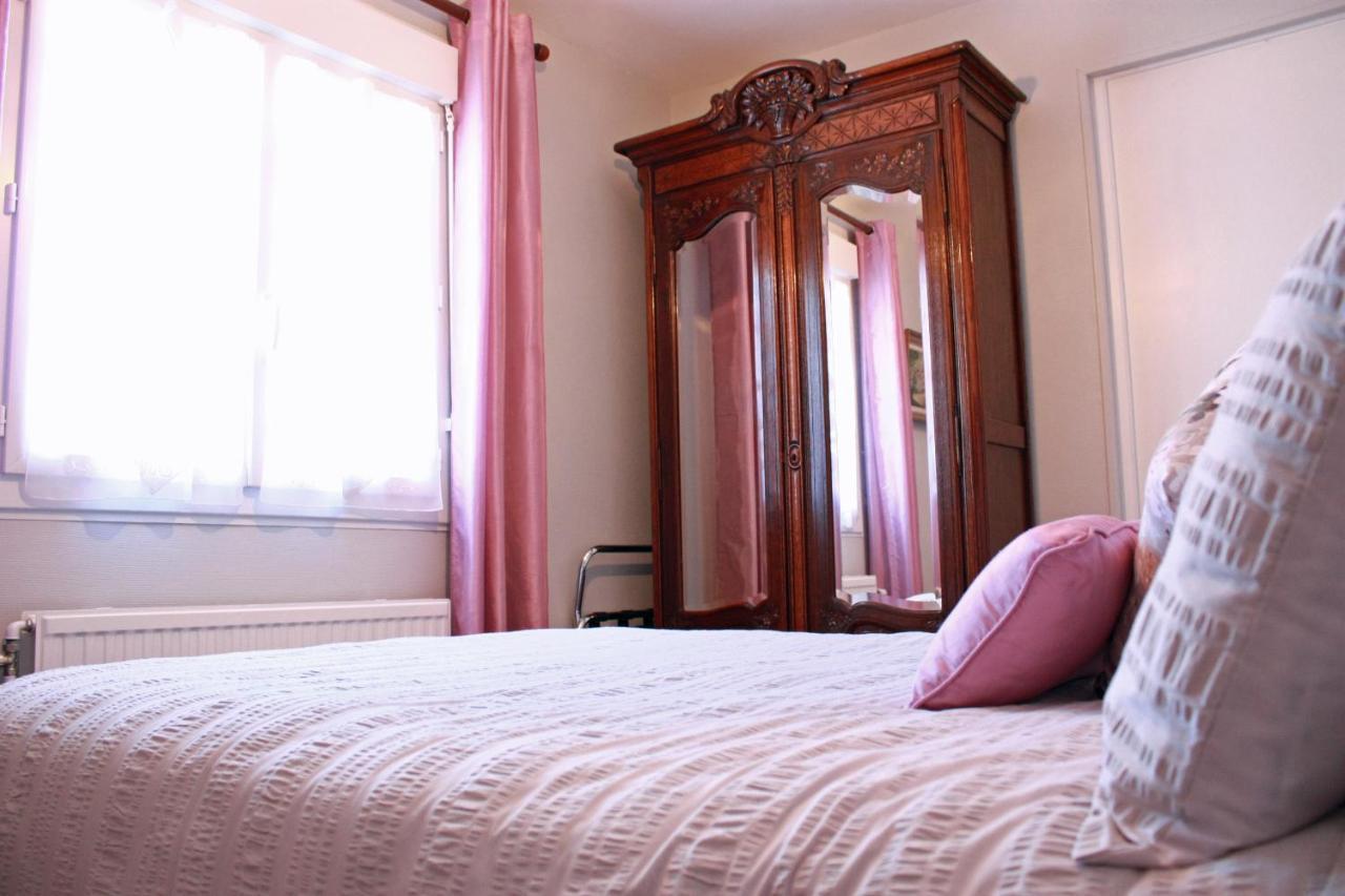 Bed and Breakfast Les Camelias Бінік Екстер'єр фото